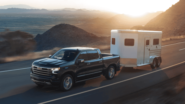How much can a 2024 Silverado 1500 tow?